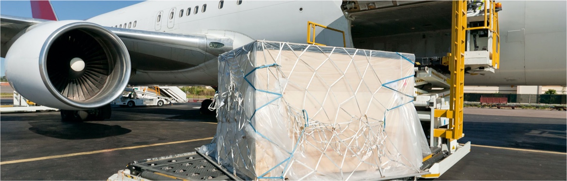 shutterstock-688660033 About Air Freight Services